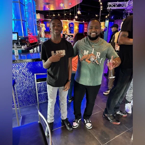 VINTAGE AMIRI TIGER TEE WORN ONCE ON 10/29 FOR 3 HRS! DRY CLEANED (LIKE NEW) - Picture 3 of 5